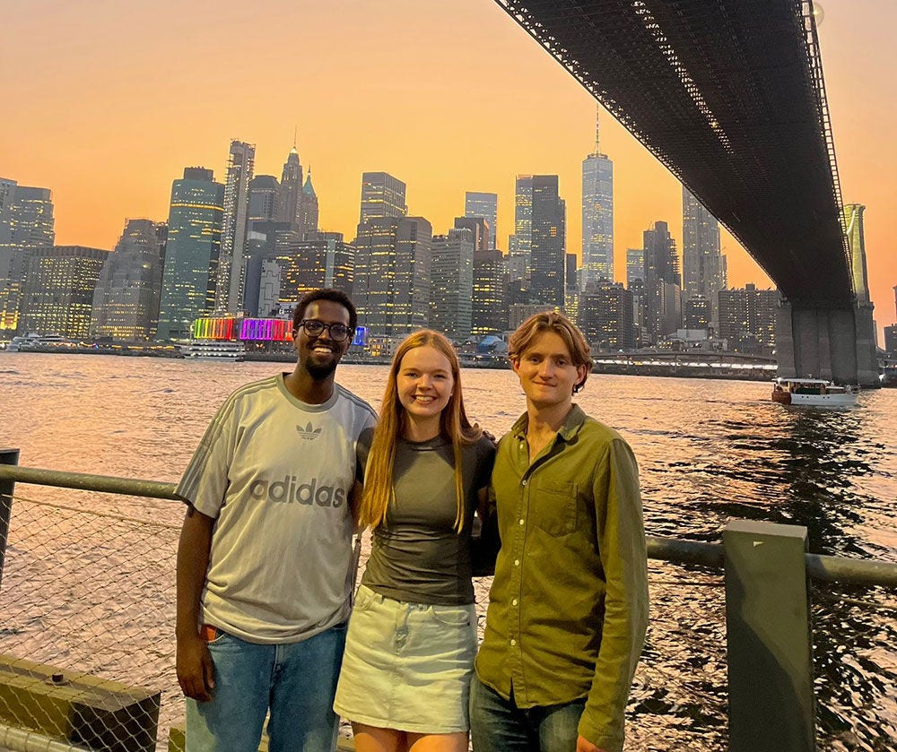 3 people in a city