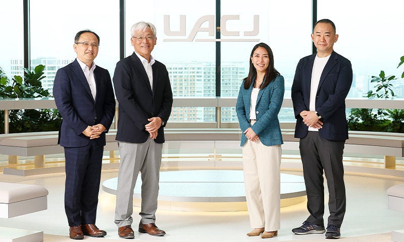 Japanese alt text: 左から　UACJ　神田氏、野中氏　KPMG　湯浅、中野