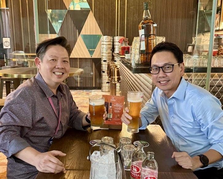 Kwek Hyen Yong with Peter Lim, KPMG’s Head of Alumni Relations