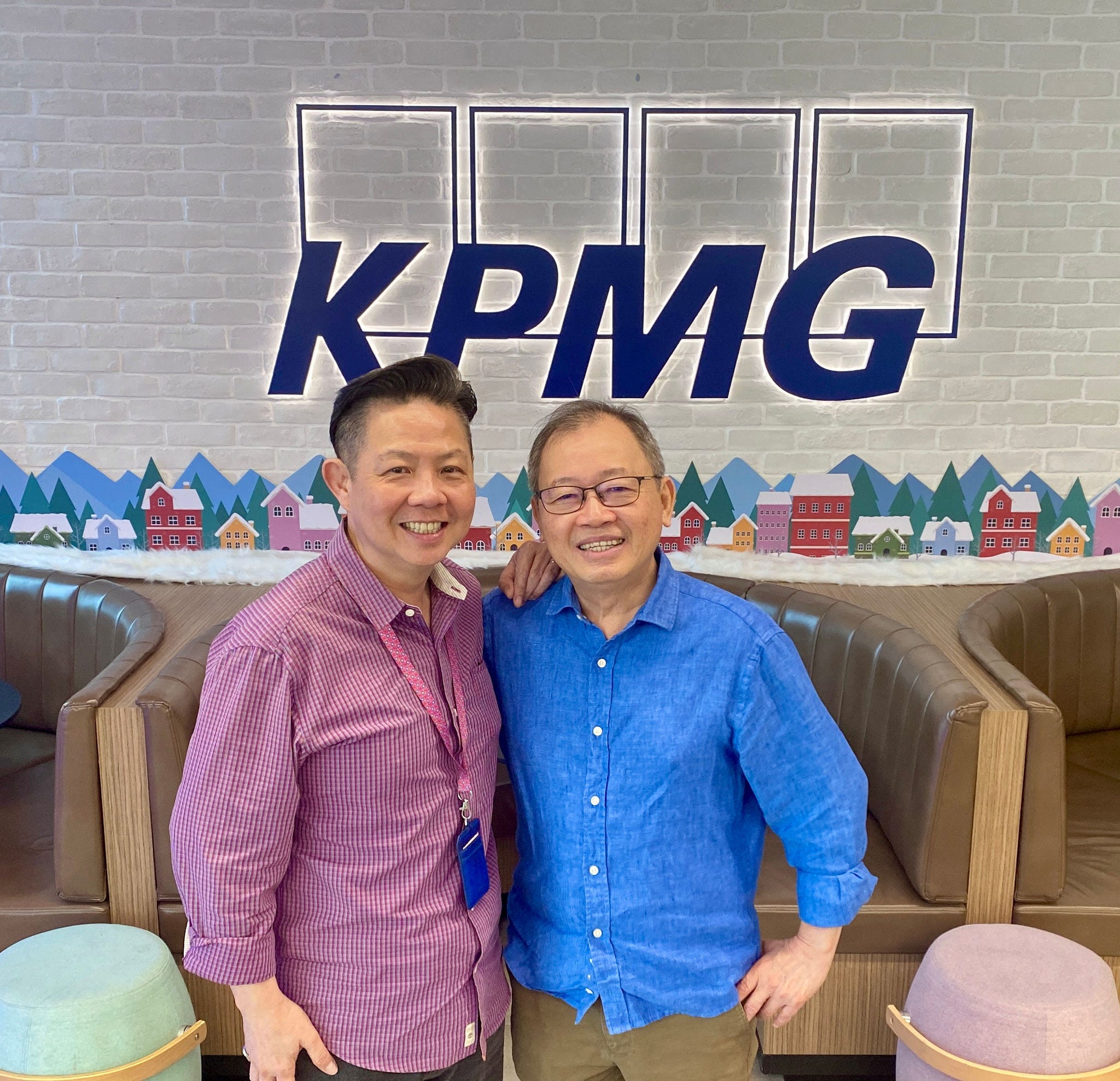 Retired KPMG Partner Richard Tan with KPMG’s Head of Alumni Relations Peter Lim at KPMG Clubhouse
