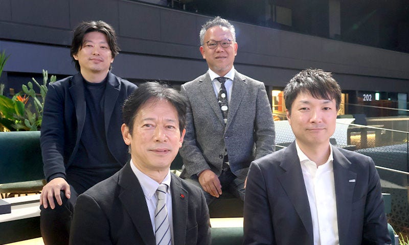 Japanese alt text: 全員