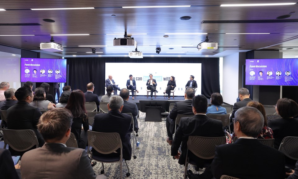 Wide shot of KPMG Singapore Trusted AI Centre of Excellence panel discussion