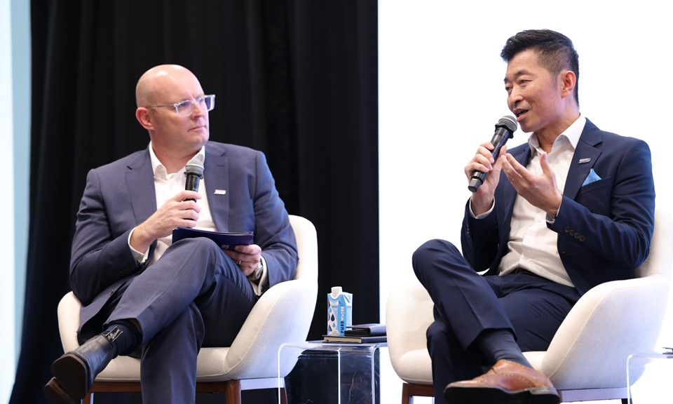 KPMG Partner Lyon Poh speaking at the KPMG Singapore Trusted AI Centre of Excellence panel discussion